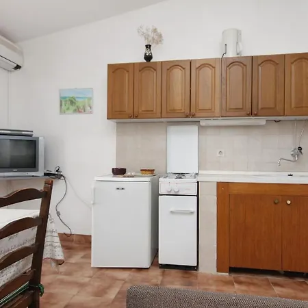 Apartman Nemira 5884c Tice